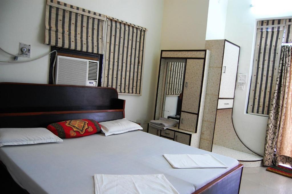 Sai Home Stay Bed & Breakfast- Near Tajmahal Agra  Oda fotoğraf